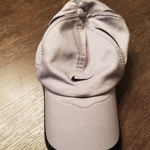 Nike Women's hybrid running cap